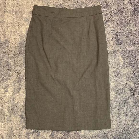 Le Chateau Gray Pencil Skirt - Picture 1 of 7